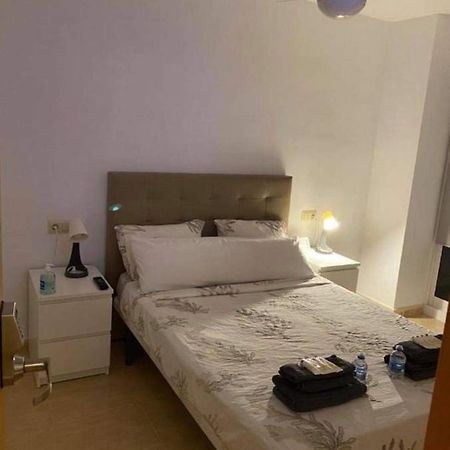Habitacion Doble In My Apartament At The Beach Valencia Bagian luar foto